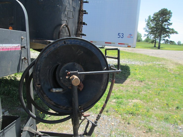 #36732-•-mi-t-m-102"-t/a-steel-3500-power-washer-trailer-image-19