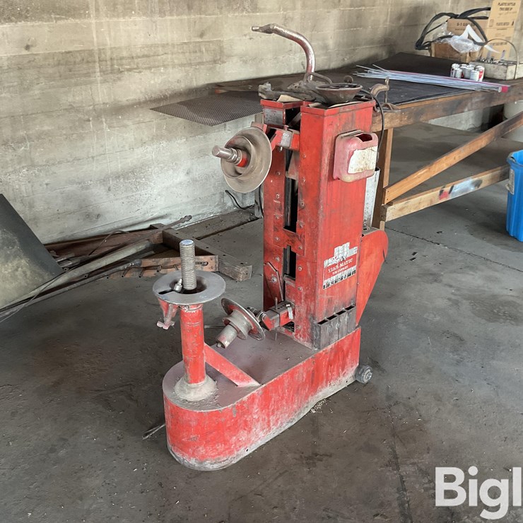 May M62-B Tire-Matic Tire Changer