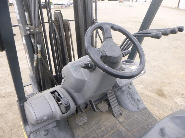 komatsu-fg25st-16-image-17