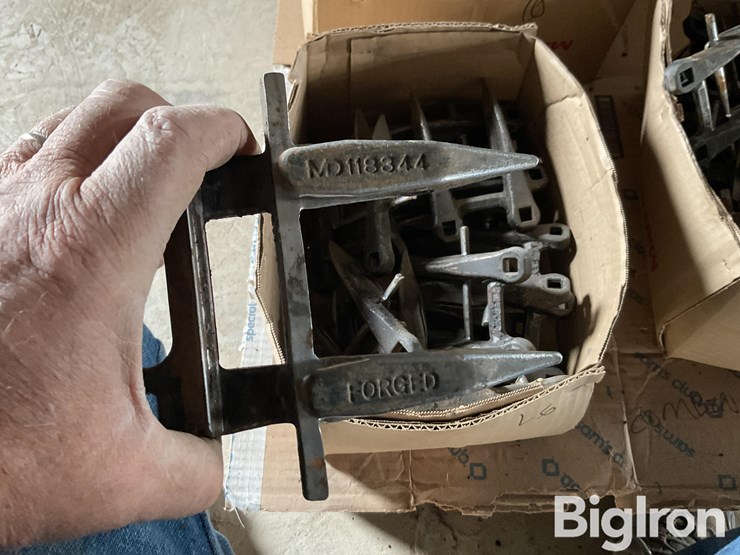 macdon-sickle-guards-image-18