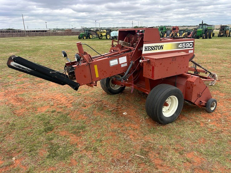 hesston-4590-image-3