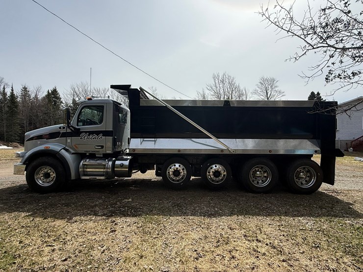 2015-peterbilt-579-image-2