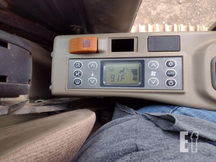 2015-case-cx250c-image-8