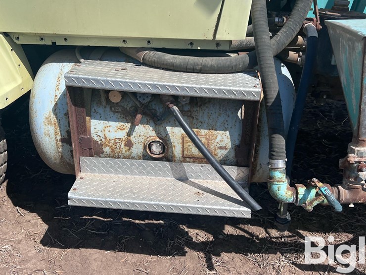 1976-ford-f700-image-16