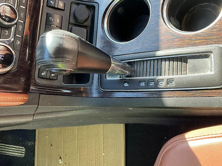 2016-chevrolet-traverse-image-17