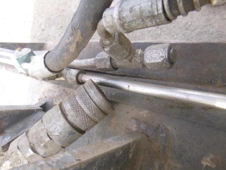 73"-skid-steer-grapple-bucket-image-7