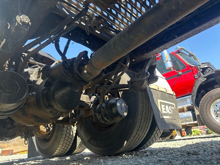 2008-peterbilt-386-image-59