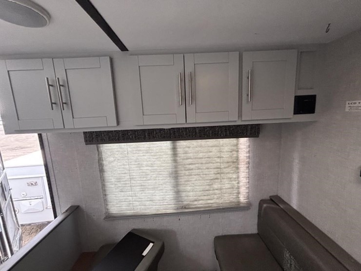 2020-bullet-bl2200bh20-travel-trailer-image-32