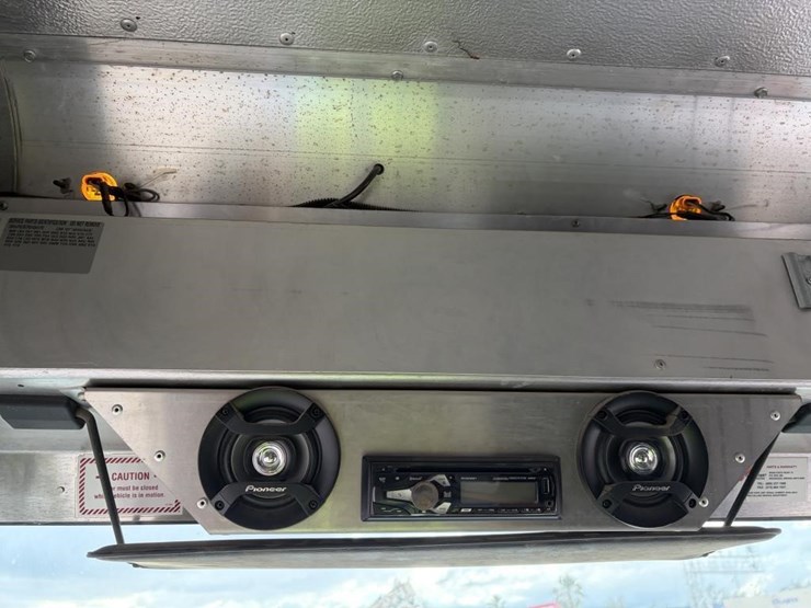 2008-utilimaster-workhorse-step-van-image-28