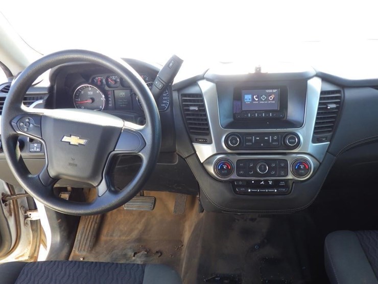 2015-chevrolet-tahoe-image-9