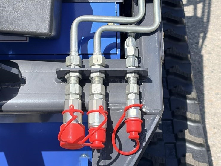 2026-zjg-zj-380-skid-steer-loader-image-7