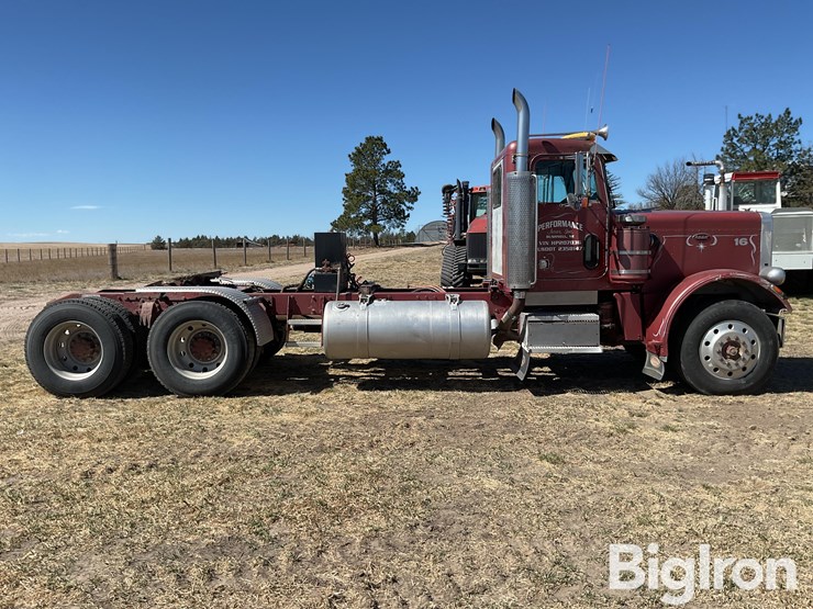 1987-peterbilt-359-image-4