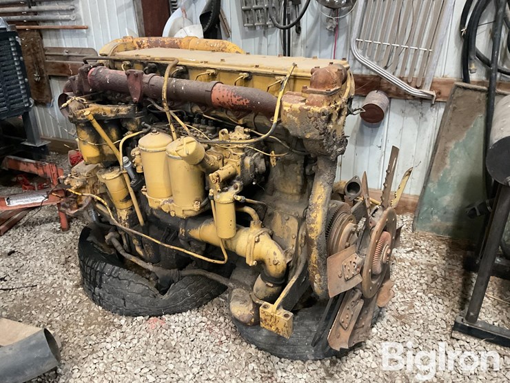 caterpillar-824-image-1