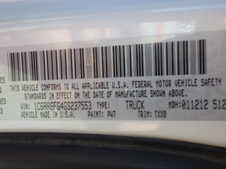 2016-dodge-1500-image-17