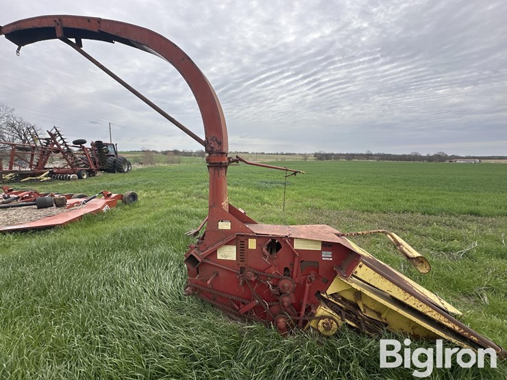 new-holland-707-image-4