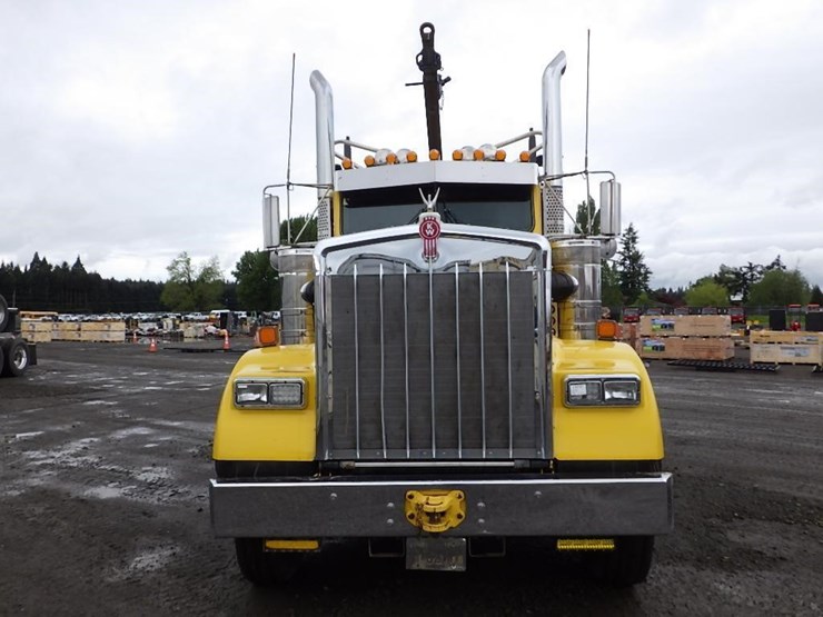 2016-kenworth-w900-image-2