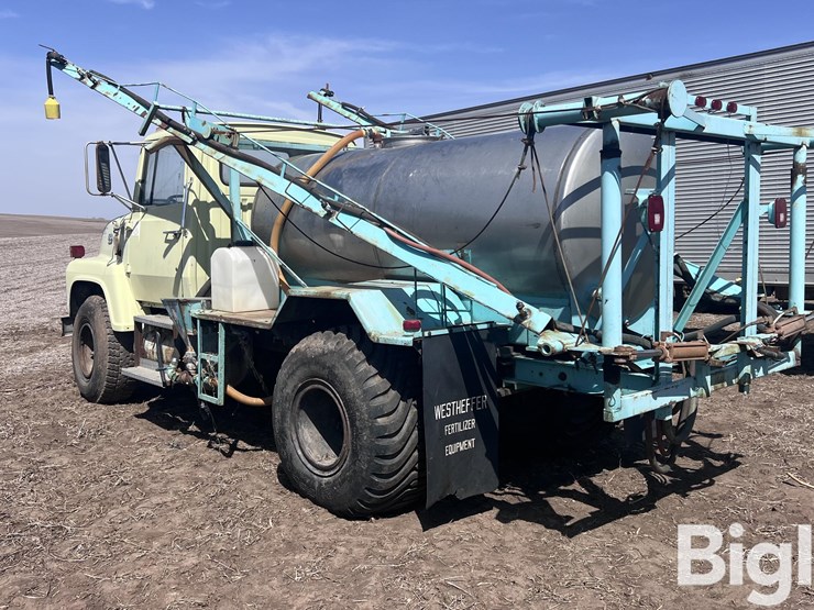 1976-ford-f700-image-7