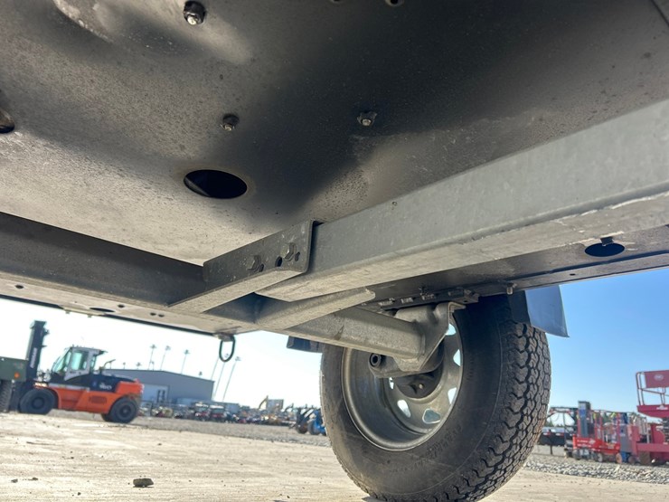 2023-massey-ferguson-8-image-13