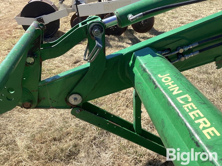 2016-john-deere-640r-image-14