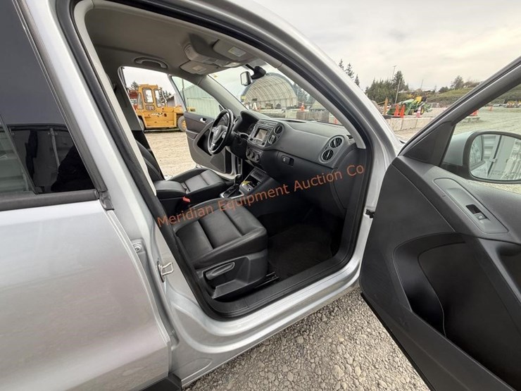 2016-volkswagen-tiguan-image-28