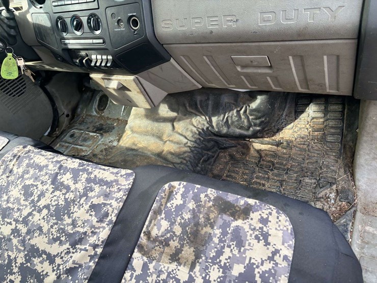 2008-ford-f550-image-27