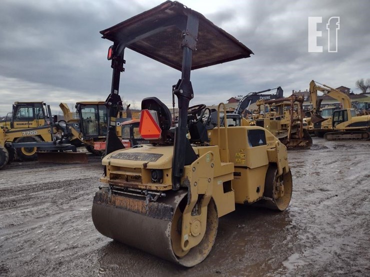 2010-caterpillar-cb34xw-image-29