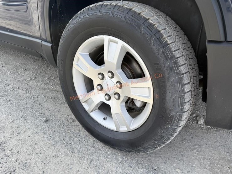 2016-gmc-acadia-slt-image-12