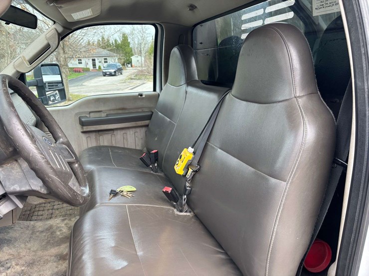 2009-ford-f550-image-19