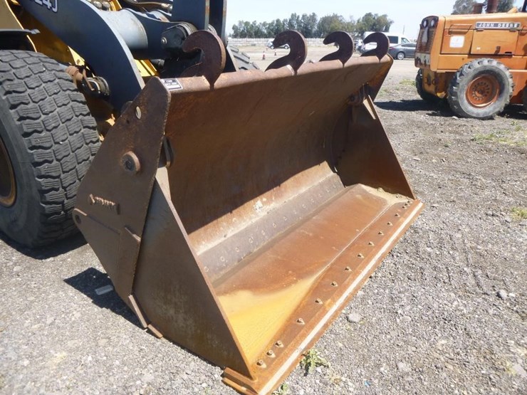 2005-deere-624j-image-21