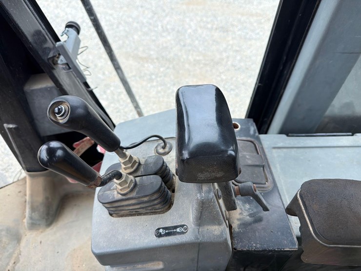 caterpillar-950g-image-15