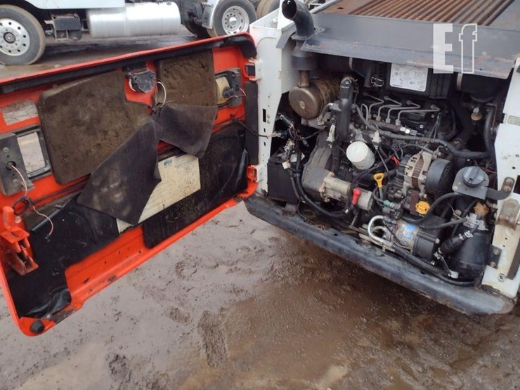 2017-bobcat-t595-image-38