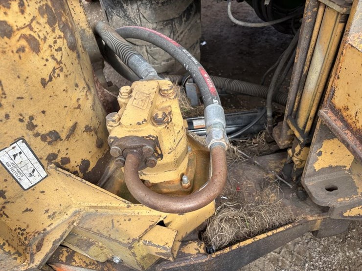 2001-john-deere-6410-image-11