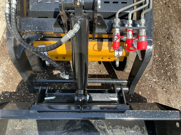 #999-•-unused-kkta27-diesel-mini-skid-steer*---middlebury,-in-image-11