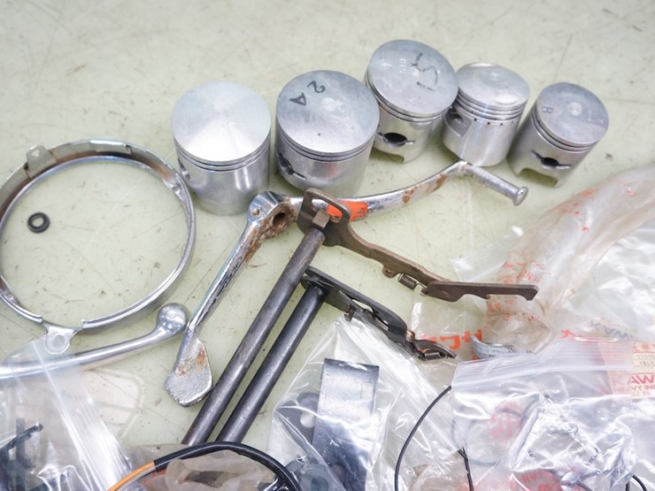 japanese---kawasaki-etc…-miscellaneous-parts-lot-image-3