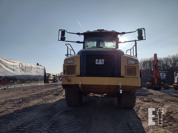 2019-caterpillar-745-image-2