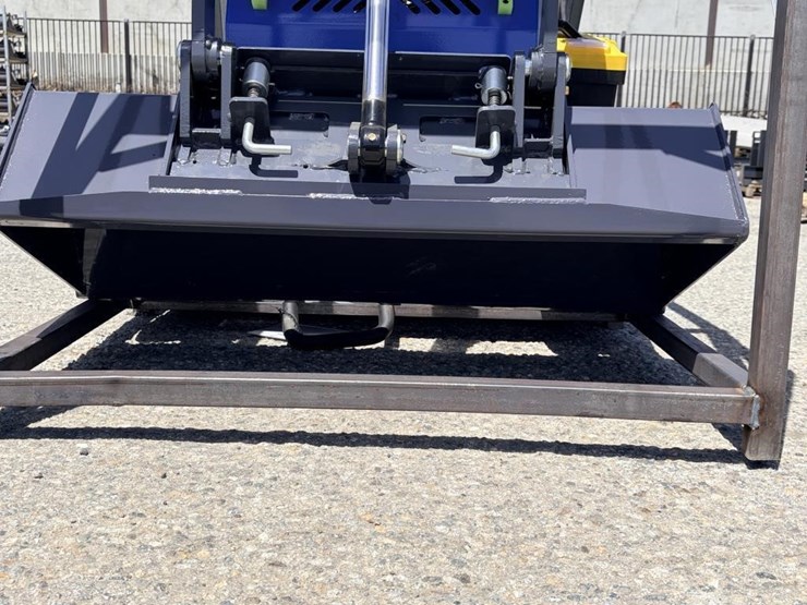 2026-zjg-zj-380-skid-steer-loader-image-5