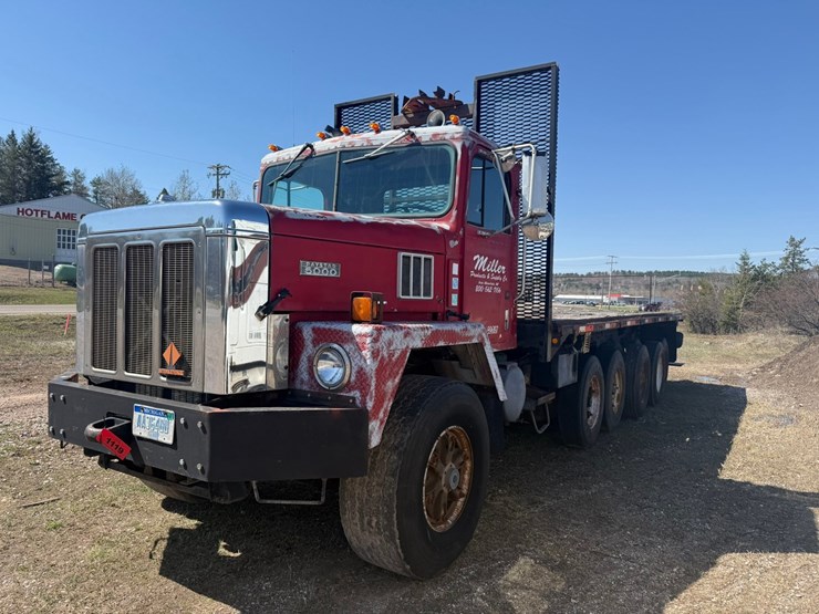 #1119-•-1990-international-navistar-paystar-5000-26'-flat-bed-truck-image-1