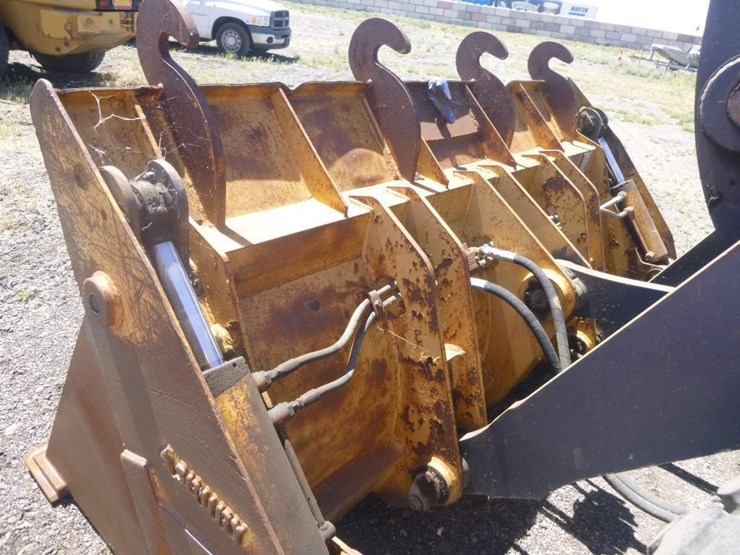 2005-deere-624j-image-22