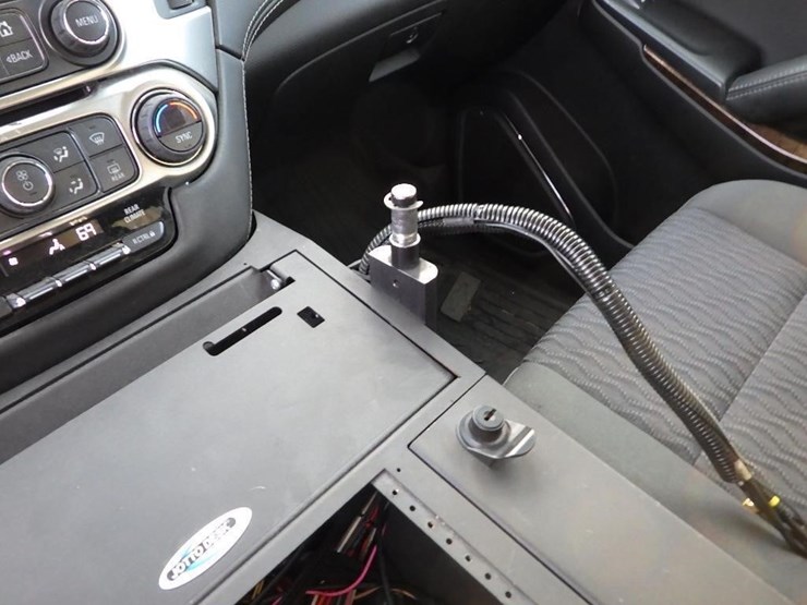 2017-chevrolet-tahoe-image-42