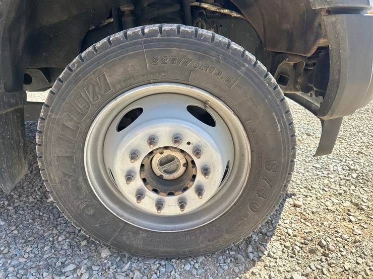 2019-ford-f550-image-55