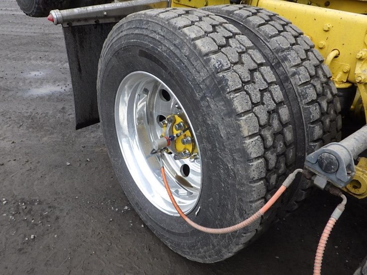 2016-kenworth-w900-image-75