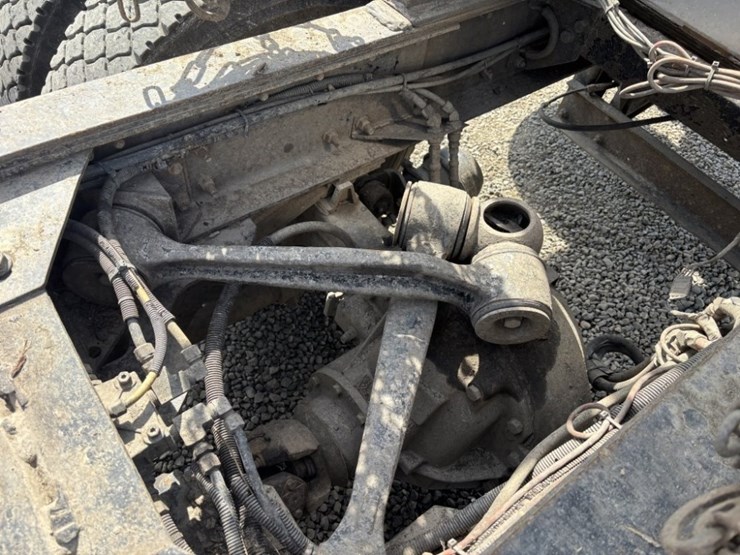 2000-peterbilt-378-image-28