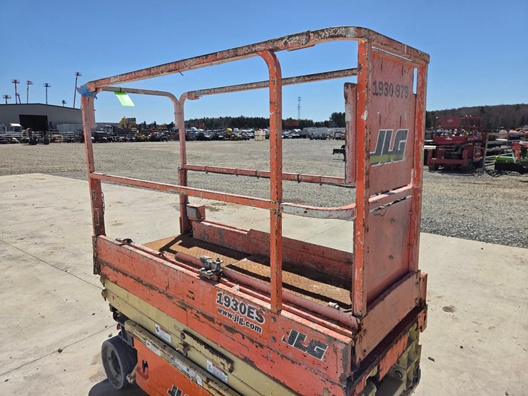 2017-jlg-1930es-image-24