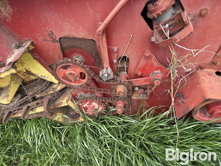 new-holland-707-image-10