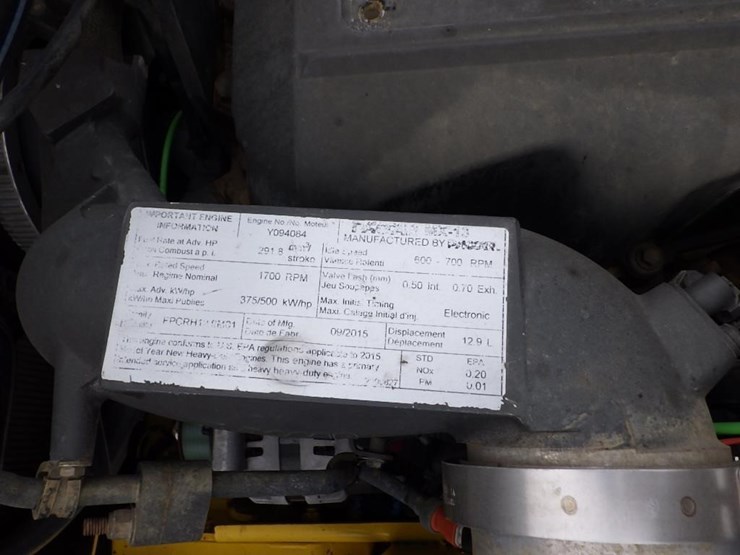 2016-kenworth-w900-image-110