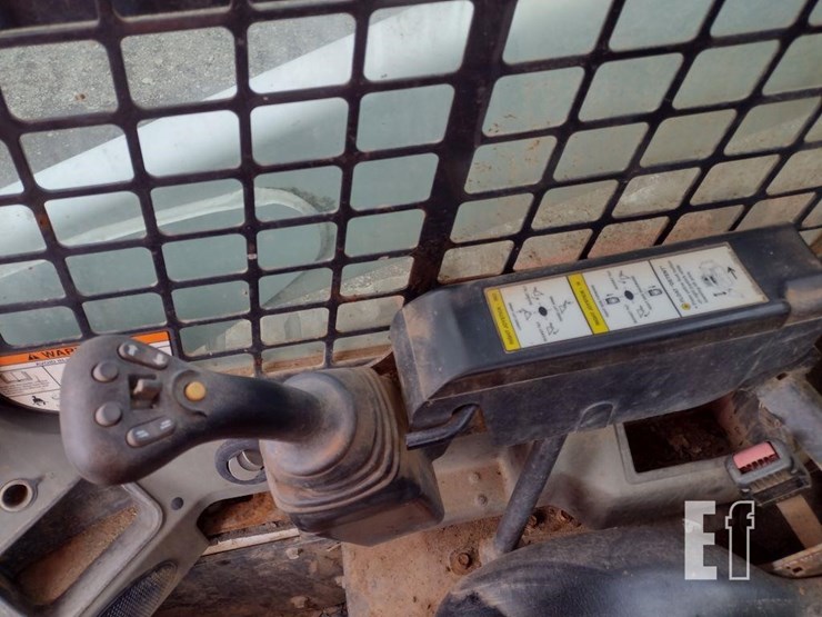 2013-bobcat-t770-image-12