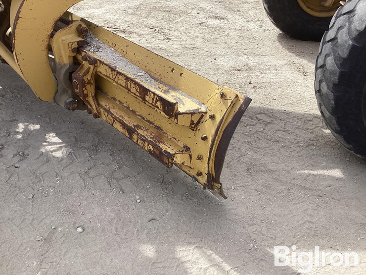 1994-caterpillar-140g-vhp-image-16