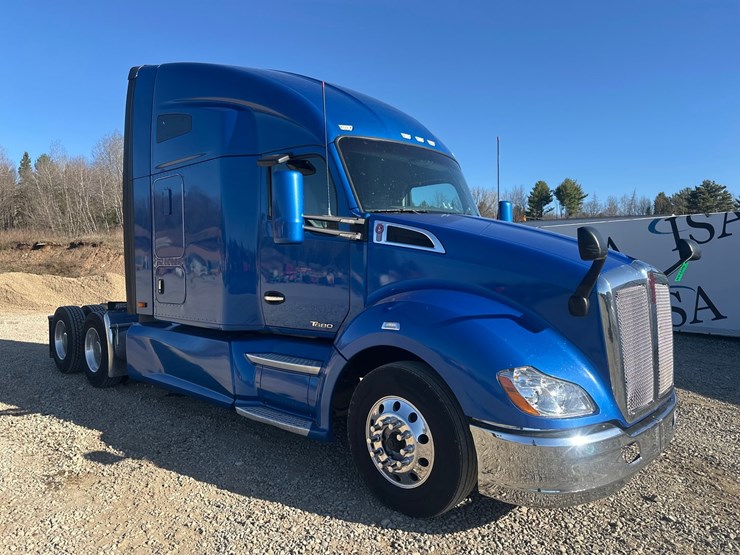 2018-kenworth-t680-image-15