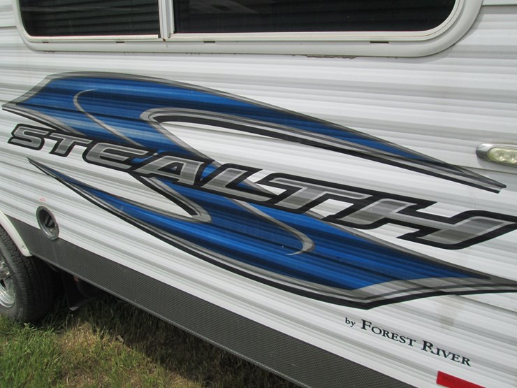 #36745-•-2011-forrest-river-stealth-24'-t/a-travel-trailer-4x4tsfw22bc009247-image-6
