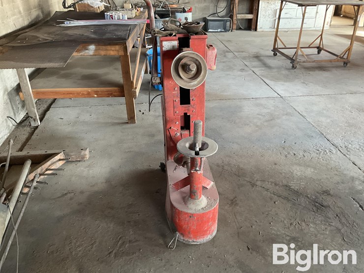 may-m62-b-tire-matic-tire-changer-image-2